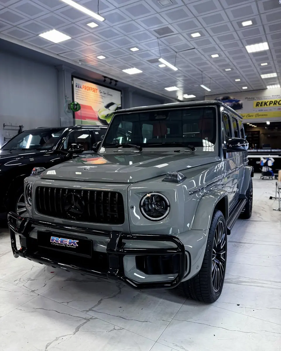 مرسيدس AMG G 63 · رمادي · لامع